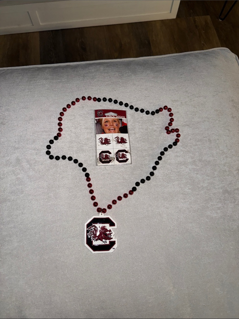 South Carolina Gamecocks Beaded Necklace and Tattoo Set - Garnet & Black